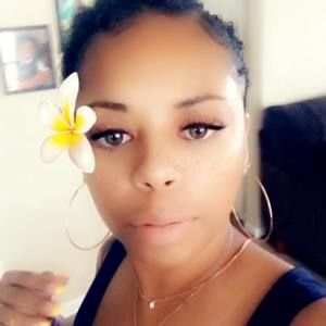 Meet your Posher, Desirae